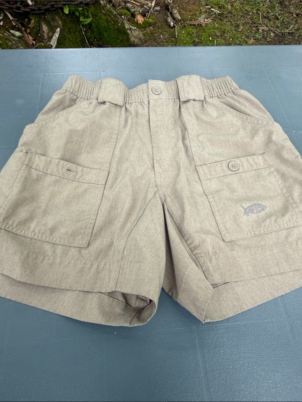 AFTCO Men's Cargo Shorts in Light Beige - Picture 3 of 3